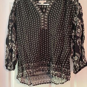 Knox Rose Black and White Patterned Blouse